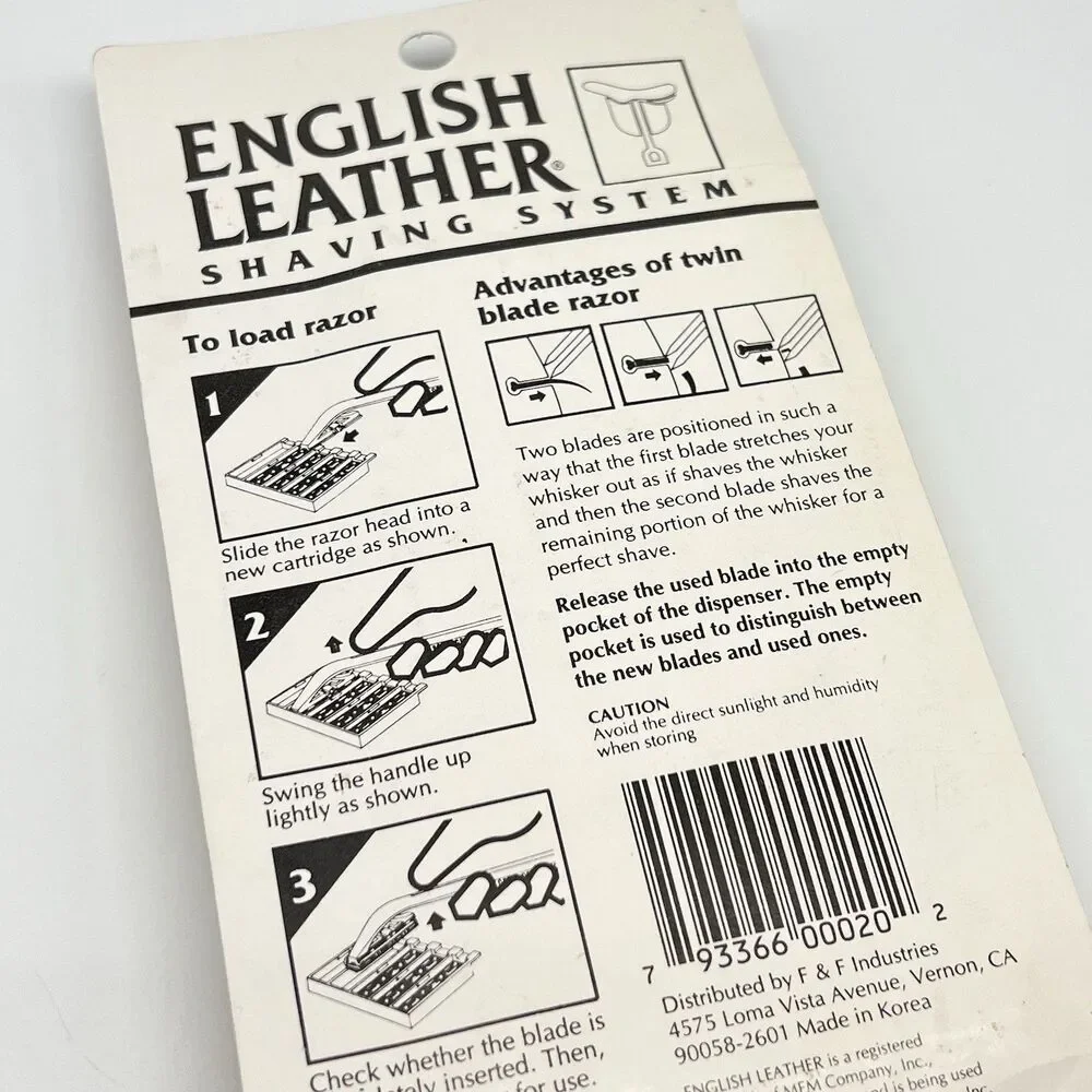 Vintage English Leather Shaving System Razor & 4 Twin Blade Cartridges NOS 1980s